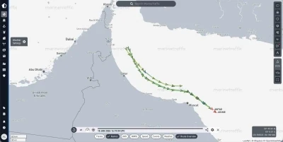 H&uuml;rm&uuml;z Boğazı yakınlarındaki Suudi Arabistan bandıralı 3 s&uuml;per tanker, yeniden takip sinyali vermeye başladı
