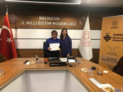 &rsquo;H&uuml;rrem Sultan&rsquo; &Ouml;ğretmenler Akademisinde konuşuldu
