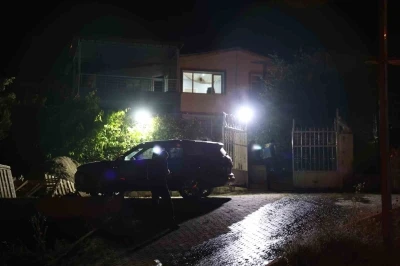 Husumetlilerinin olduğu eve kurşun yağdırdılar: 4 yaralı
