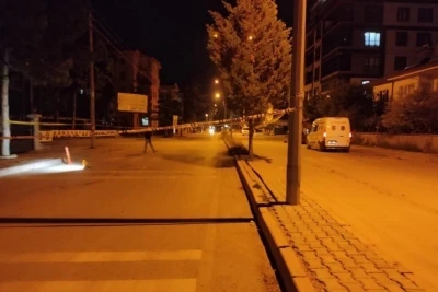 Husumetlisini t&uuml;fekle vurup ka&ccedil;tı
