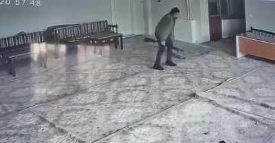 Husumetlisinin silahlı saldırısında hayatını kaybetmişti: O anlar g&uuml;venlik kamerasına yansıdı
