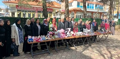 H&uuml;y&uuml;k&rsquo;te el emeği, g&ouml;z nuru eserler g&ouml;r&uuml;c&uuml;ye &ccedil;ıktı
