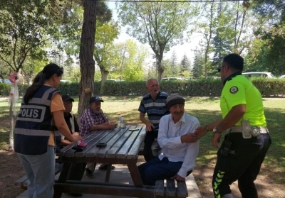 Huzurevi sakinlerine dolandırıcılığa karşı bilgilendirme
