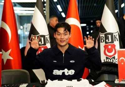 Hyeon-gyu Oh imza g&uuml;n&uuml;nde taraftarlarla buluştu
