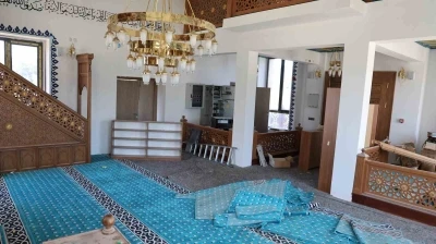 İbadete a&ccedil;ılmadan harabeye d&ouml;nd&uuml;
