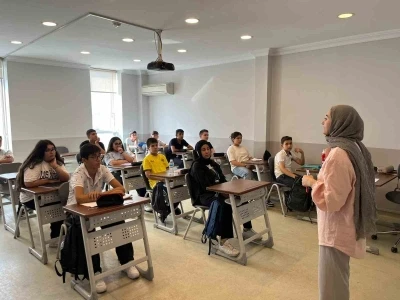 İBB’nin atıl halde bıraktığı merkezde bin 500 öğrenci ders başı yaptı
