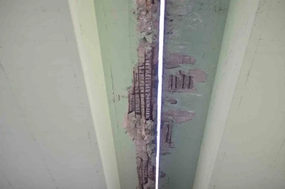 İBB&rsquo;ye Ait Balıkyolu K&ouml;pr&uuml;s&uuml; tehlike sa&ccedil;ıyor: Vatandaş isyanda
