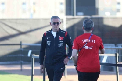 İbrahim Hacıosmanoğlu: "Biz yolda y&uuml;r&uuml;d&uuml;klerimizi yolda bulduklarımızla asla değişmeyiz"
