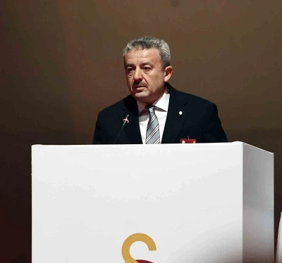 İbrahim Hatipoğlu, b&uuml;t&ccedil;eyle ilgili sunum yaptı
