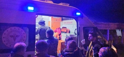 İ&ccedil;inden gelen sese kulak verdi, kayıp yaşlı kadını ormanda buldu
