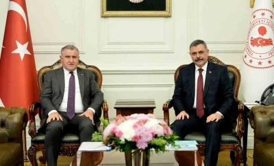 İ&ccedil;işleri Bakanı &Ccedil;ift&ccedil;i, Gen&ccedil;lik ve Spor Bakanı Bak ile g&ouml;r&uuml;şt&uuml;
