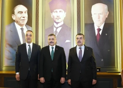 İ&ccedil;işleri Bakanı &Ccedil;ift&ccedil;i ve Milli Eğitim Bakanı Tekin&rsquo;den MHP&rsquo;ye ziyaret
