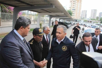 İçişleri Bakanı Yerlikaya: &quot;Narko Kapan Mersin’le 3 organize suç örgütü çökerildi, 370 şahıs yakalandı&quot;
