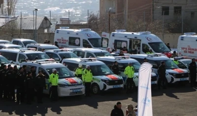 İ&ccedil;işleri Bakanlığı&rsquo;ndan Hakkari&rsquo;ye 45 yeni hizmet aracı
