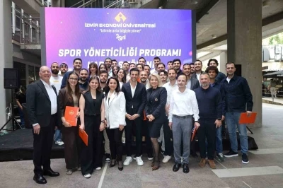 İE&Uuml; Spor Y&ouml;neticiliği Programı ilk mezunlarını verdi
