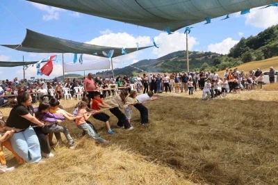 İğdir Boyu 2. Toyu Yayla Şenliği&rsquo;nde gurbet ile sıla buluştu
