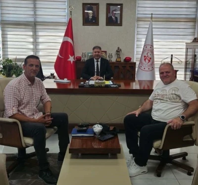 İHAKUT Havacılık Spor Kul&uuml;b&uuml;&rsquo;n&uuml;n Van temasları
