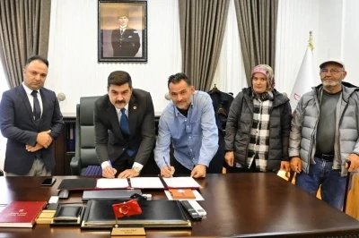 İki apartman dairesini öğrenciler için bağışladılar
