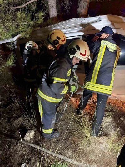 İki gence mezar olan araç hurdaya döndü
