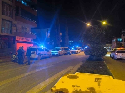 İki grup arasında silahlı kavga: 1’i polis, 4 yaralı
