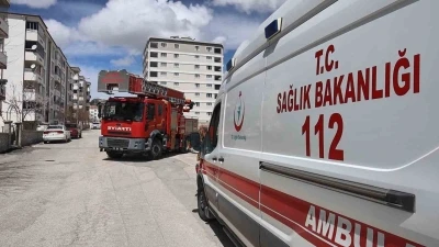İki g&uuml;nd&uuml;r haber alınamayan yaşlı adamın evinde uyuduğu ortaya &ccedil;ıktı
