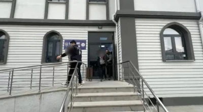 İki motosiklet &ccedil;arpıştı, 1 kişi hayatını kaybetti: Ka&ccedil;an s&uuml;r&uuml;c&uuml; yakalandı
