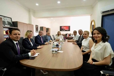 İl Milli Eğitim M&uuml;d&uuml;r&uuml; Dr. Arpacı&rsquo;dan LGS başarısıyla &ouml;ne &ccedil;ıkan Gaziantep Kolej Vakfı &Ouml;zel Okullarına anlamlı ziyaret
