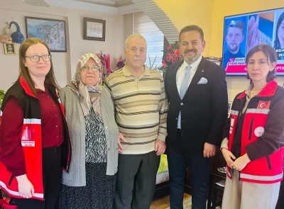 İl M&uuml;d&uuml;r&uuml; Nejat İlhan&rsquo;dan şehit annesi ve Kıbrıs gazisine anlamlı buluşma
