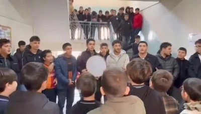 İlahi akımına Elazığ&rsquo;da katıldı
