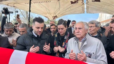 İlber Ortaylı i&ccedil;in Fatih Camii&rsquo;nde cenaze t&ouml;reni d&uuml;zenleniyor
