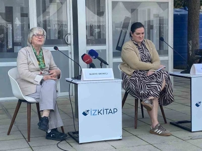 İlber Ortaylı, İzmir&rsquo;de adını taşıyan k&uuml;t&uuml;phane &ouml;n&uuml;nde anıldı
