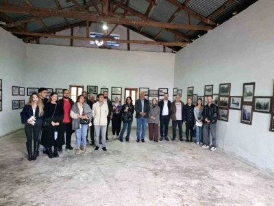 İletişim Fak&uuml;ltesi &ouml;ğrencileri Kozan&rsquo;ın kurtuluşuna tanıklık eden tarihi belgeleri yerinde inceledi
