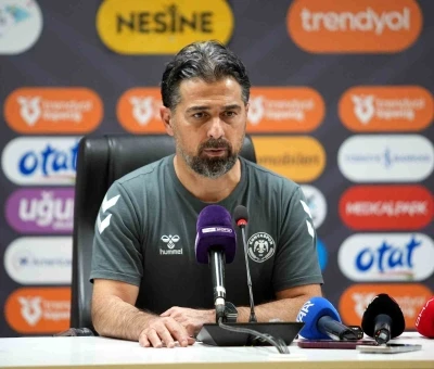 İlhan Palut: "Aldığımız 1 puan bizim i&ccedil;in kazan&ccedil;, Samsunspor daha iyi oynadı"

