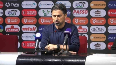 İlhan Palut: &quot;Oyuncularım mücadelelerinin karşılığını alamadıkları için daha çok üzülüyorum&quot;
