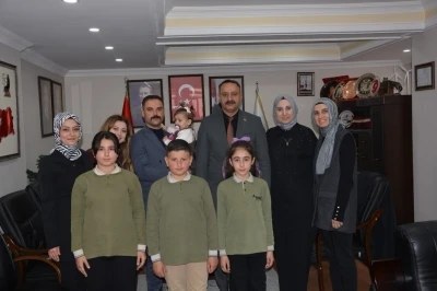 İli&ccedil;&rsquo;te &ouml;ğrenci ve &ouml;ğretmenler belediyede ağırlandı
