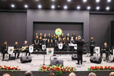 İlkadım Belediyesi &Ccedil;ocuk Korosu, Barış Man&ccedil;o&rsquo;nun şarkılarını seslendirdi
