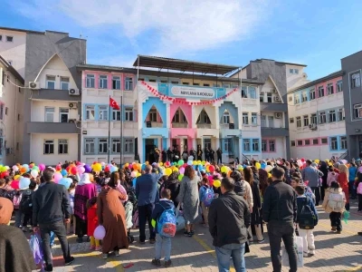 İlkokul öğrencileri bando takımı ile eğlendi
