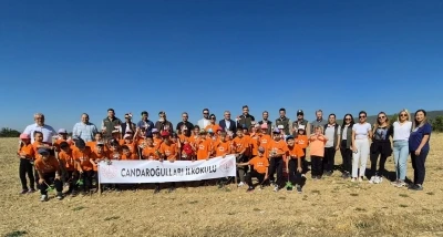 İlkokul öğrencileri fidan dikerek geleceğe nefes oldular
