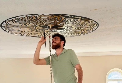İmamın sanat sevgisi camiye yansıdı
