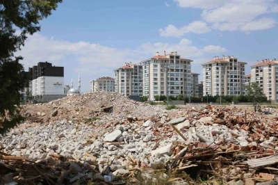 İmar ve 18 uygulamalarıyla Meram&rsquo;da b&uuml;y&uuml;k d&ouml;n&uuml;ş&uuml;m
