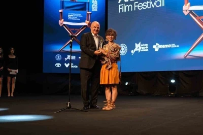 İnegöl Belediyesi Şehir Tiyatrosu öğrencisinden gururlandıran başarı
