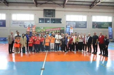 İneg&ouml;l&rsquo;de Engelsiz Turnuva coşkusu
