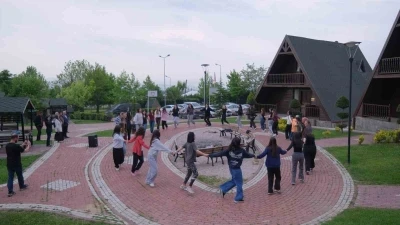 İneg&ouml;l&rsquo;de gen&ccedil;lerin bilim kampı başladı
