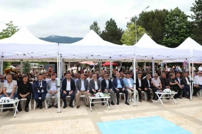 İneg&ouml;l Fatihi Turgut Alp kabri başında anıldı
