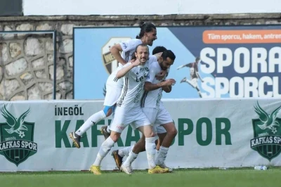 İneg&ouml;l Kafkas Spor Kul&uuml;b&uuml; şampiyon oldu, 2. Lig&rsquo;e y&uuml;kseldi
