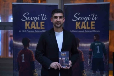 İneg&ouml;lspor&rsquo;un kalecisi Bekir Sevgi&rsquo;nin "Sevgi&rsquo;li kale" isimli kitabının lansmanı yapıldı
