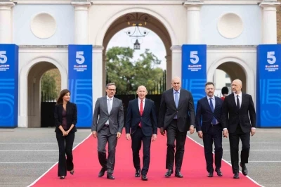 İngiltere Savunma Bakanı Healey: &quot;Putin’in ne yaptığını görüyoruz, bizi yine test ediyor&quot;
