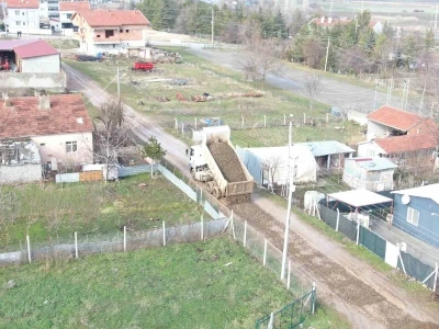 İn&ouml;n&uuml;&rsquo;de sokaklar elden ge&ccedil;iyor
