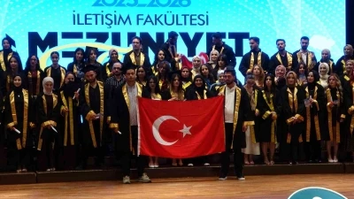 İn&ouml;n&uuml; &Uuml;niversitesi İletişim Fak&uuml;ltesi&rsquo;nde mezuniyet heyecanı
