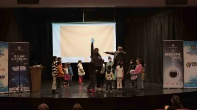 İn&ouml;n&uuml; &Uuml;niversitesi&rsquo;nden &uuml;&ccedil; kuşağı bir araya getiren bilim kafe etkinliği
